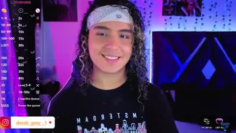 derek_greyy_ online show from July 11, 3:07 pm