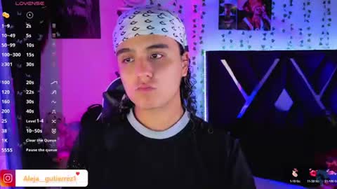 derek_greyy_ online show from July 15, 6:42 pm
