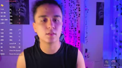 derek_greyy_ online show from July 25, 12:09 pm