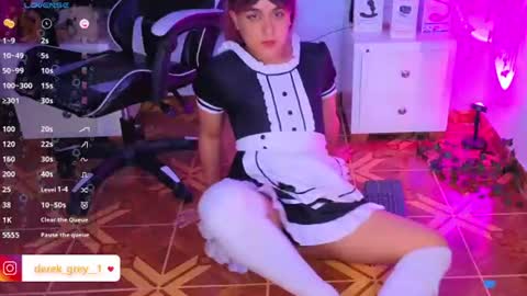derek_greyy_ online show from July 30, 10:27 pm