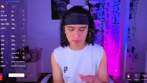 derek_greyy_ online show from August 4, 4:15 pm