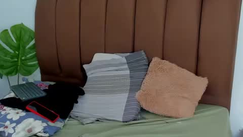 derek online show from August 8, 1:27 am