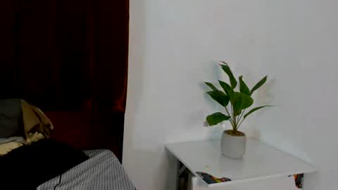 derek online show from August 11, 6:10 pm