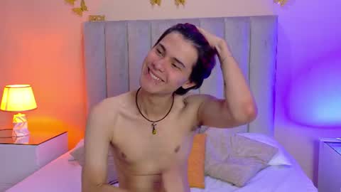 derek_sinn online show from August 14, 7:45 am