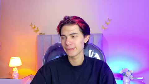 derek_sinn online show from August 16, 5:22 am