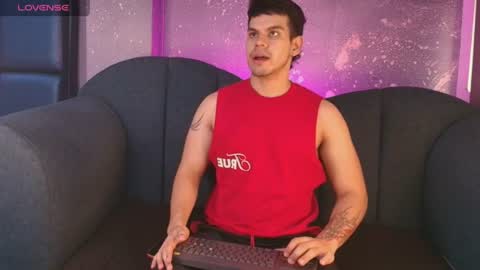 derek_voss online show from July 31, 12:11 pm