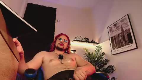 Derek online show from August 5, 4:10 am