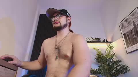 Derek online show from August 14, 3:21 am