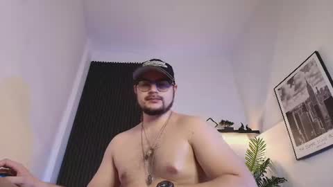 Derek online show from August 14, 4:27 am