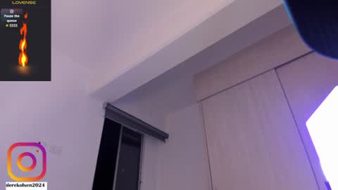 Derek online show from August 7, 4:23 am