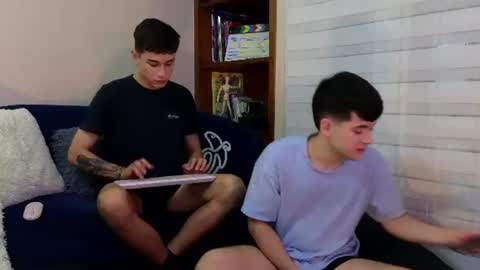 Derek online show from July 25, 11:42 pm