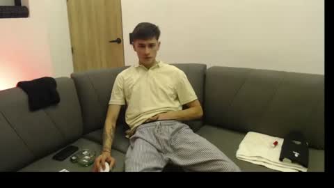 Derek online show from August 2, 5:03 am