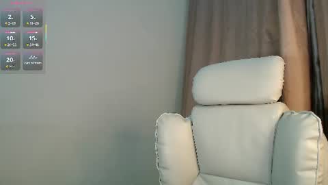 Ari online show from August 9, 8:43 pm