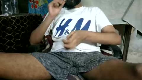 desi_boy799417 online show from August 8, 9:31 am