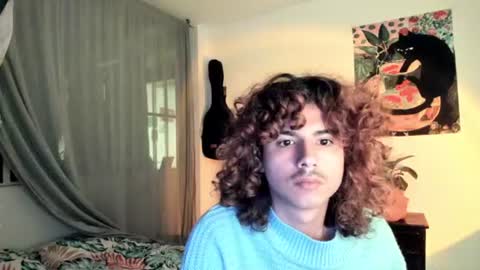 desidias online show from June 24, 1:29 am