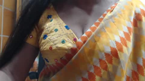 desimaisa130 online show from July 20, 4:43 pm