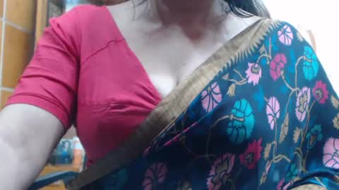 desimaisa130 online show from July 22, 9:39 pm