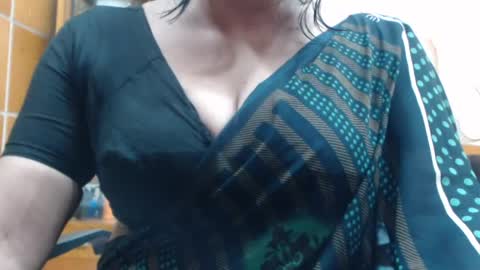 desimaisa130 online show from July 24, 6:55 pm