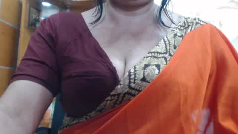 desimaisa130 online show from July 25, 5:06 pm