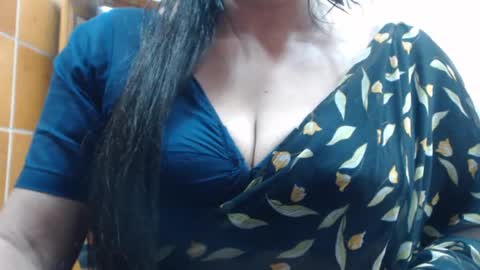 desimaisa130 online show from July 30, 7:09 pm