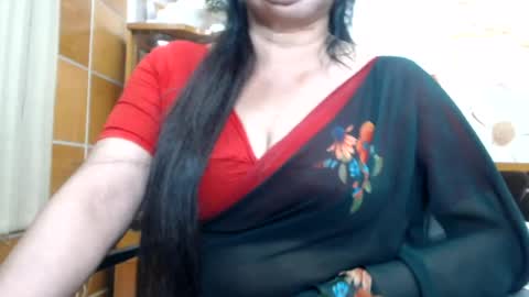 desimaisa130 online show from July 31, 7:19 pm