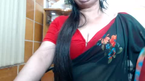 desimaisa130 online show from July 31, 8:25 pm