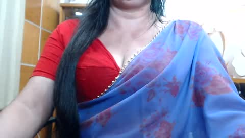 desimaisa130 online show from August 4, 7:11 pm