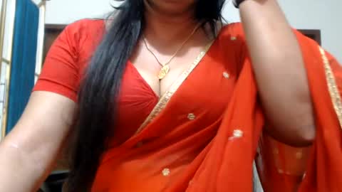 desimaisa130 online show from August 17, 5:40 pm