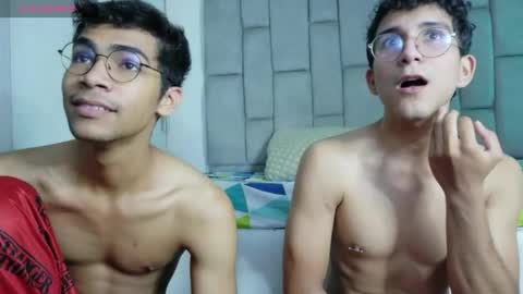 desire4duo online show from May 30, 11:44 am