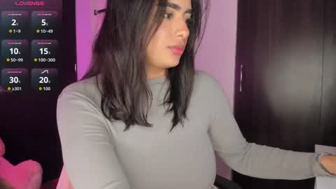 Sophie  online show from August 5, 2:53 am