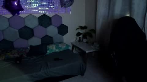 VANIA  online show from August 4, 9:23 pm