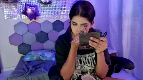 VANIA  online show from August 14, 2:21 pm