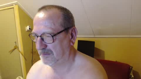 destelp online show from July 11, 10:49 pm