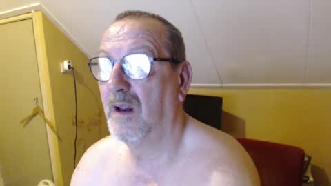 destelp online show from July 11, 11:55 pm