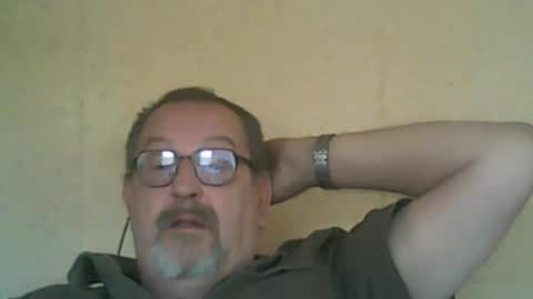 destelp online show from August 9, 3:02 pm