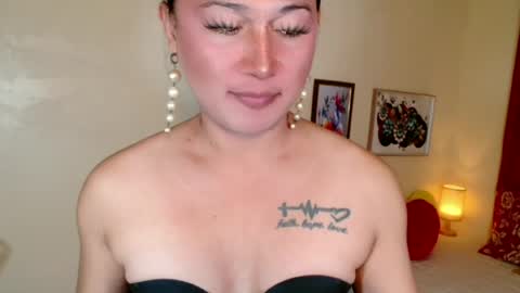 destenierose online show from June 29, 1:31 am