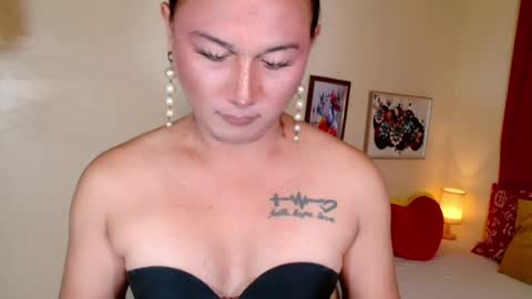 destenierose online show from July 30, 1:35 am