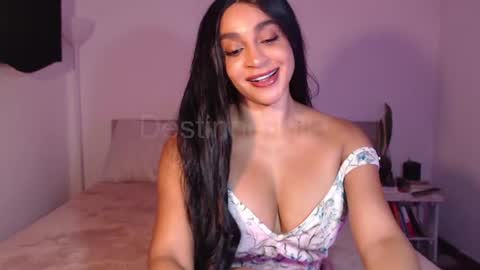 Destinne Mill online show from August 16, 11:47 am