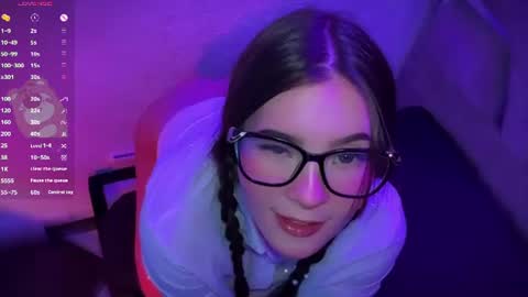 destinya_ online show from August 11, 8:00 pm