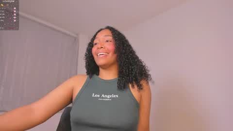 desty_y online show from July 15, 12:28 pm