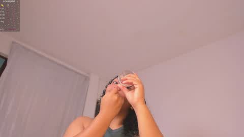 desty_y online show from July 23, 10:06 am