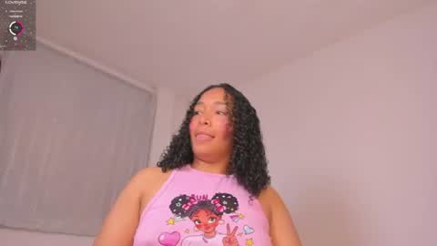desty_y online show from July 25, 11:47 am