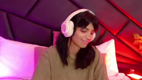 DEUX online show from August 4, 9:17 am