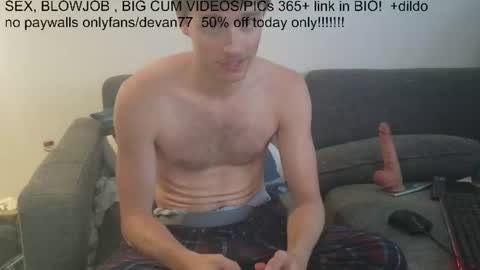 Devan online show from August 8, 9:37 pm