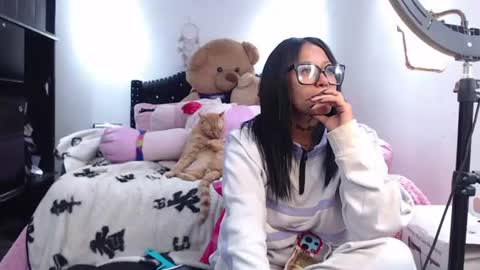 devi_black_13_ online show from July 23, 5:43 am