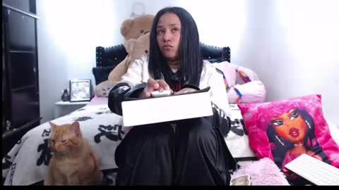 devi_black_13_ online show from August 6, 2:54 am