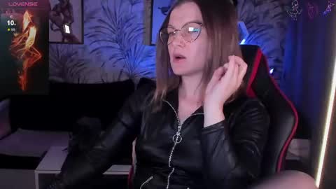 Evi online show from August 12, 8:44 pm