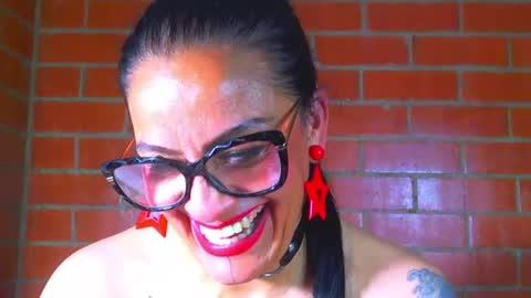 devil_taylorx online show from September 2, 1:29 am
