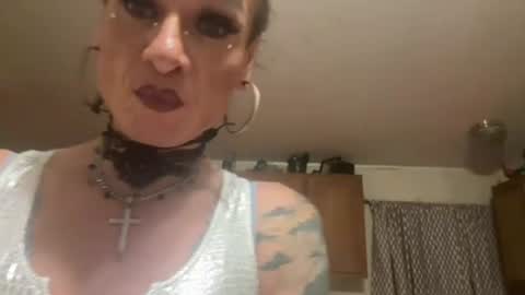 devilinsidedaisy online show from August 13, 2:14 am