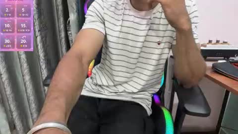 DevilsFavoriteBoy online show from August 11, 4:53 pm